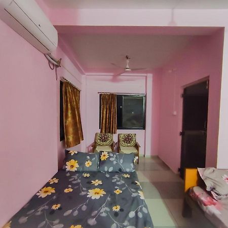 Krishna Homestay Garudeshwar Bagian luar foto