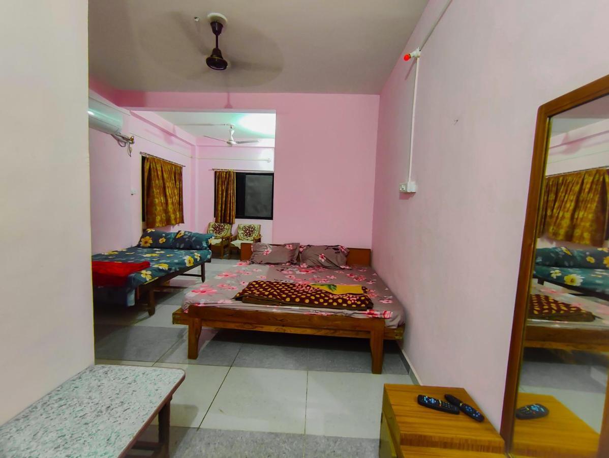 Krishna Homestay Garudeshwar Bagian luar foto